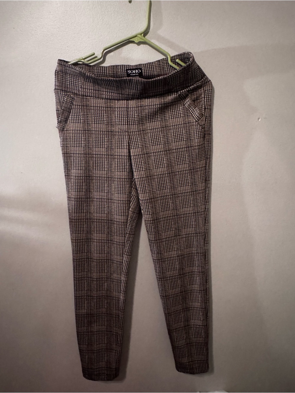 SOHO Men’s Brown Plaid Stretch Chinos